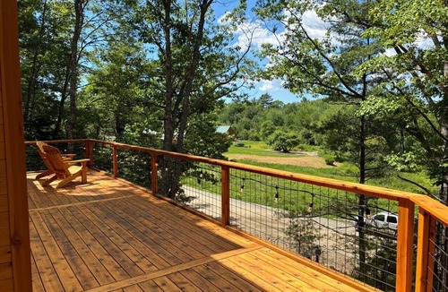 Ellsworth Cabin | River Views | Private Hot Tub | Ash Treehouse