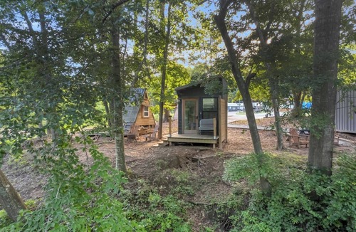 Greenville Cabin | Riverfront Camping Pod, W/Bath House, Close to DT