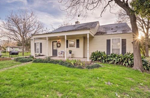 Martindale House | Riverfront Martindale House w/2 Covered Decks