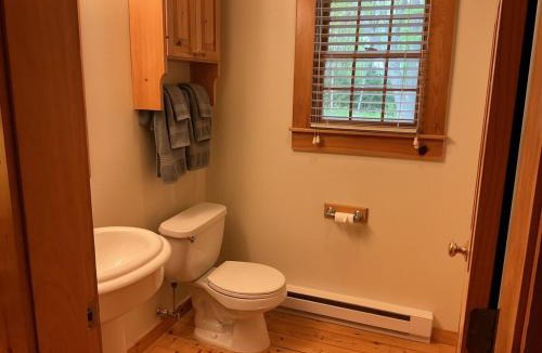 Cushing House | Rivers Edge Cabins - Cozy Lookout