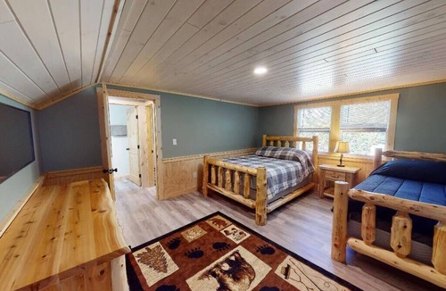 Greenville Junction Apartment | Riverside Lodge *East Outlet* (Close to Moosehead)