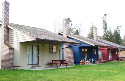 Regional District of Nanaimo Cabin | Riverside Resort - Two Bedroom Standalone Deluxe Cabin