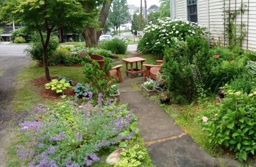 Rockland House | Rockland is the arts capital of Mid Coast Maine! STR 26-36