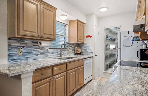 Sailhouse Condo | Rockport Racquet and Yacht Club by Miss Kitty’s