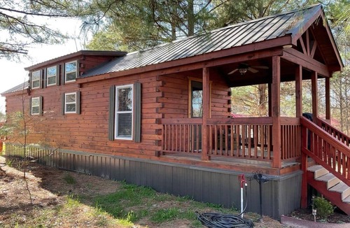 Mount Vernon Cabin | Rocky Ridge Rustic Retreat - 1 Bed/1 Loft/Bunk Beds
