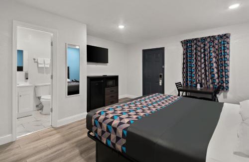 Palestine Hotel | Rodeway Inn