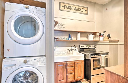 Westfield Apartment | Romantic Apt Near Wineries, Golf & Lake Erie!
