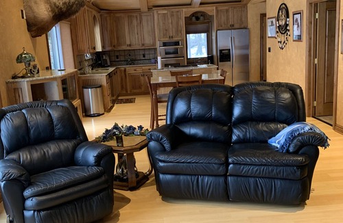 Ringgold Cottage | Romantic hideaway on the lake nestled in the pines 79 miles north of Pittsburgh.