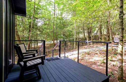 Balsam Grove Cabin | Romantic Retreat: Pet-Friendly Luxury Cabin in Enchanting Transylvania County