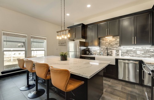 Somerville Cottage | Roo's Hideaway Modern 3BR Near Round Top & A&m!