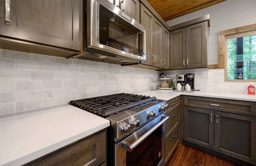 Hochatown Cabin | # Rosé All Day # Luxury Broken Bow Cabin with Four King Suites, Huge Game Loft