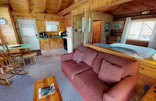 Sabinsville Cabin | Rough Cut Lodge - Maple Cabin