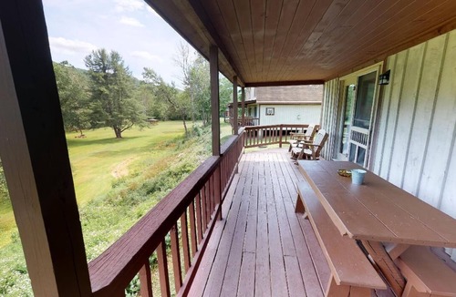 Sabinsville Cabin | Rough Cut Lodge - Pine Cabin
