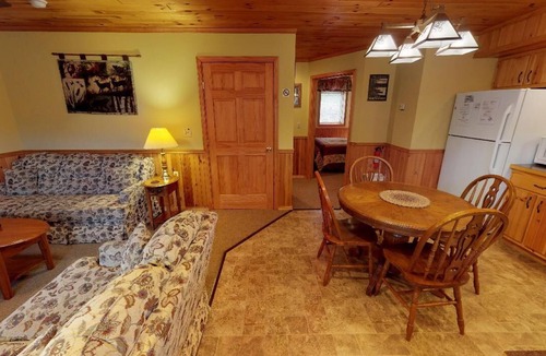 Sabinsville Cabin | Rough Cut Lodge - Suite 5
