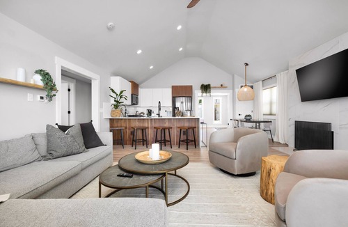 Russells Point House | Roxie's Modern Lake Front House on the water!