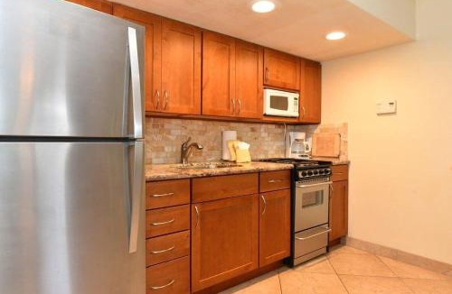 Kahana House | Royal Kahana 104 · RK104 West Maui Studio at BeachFront Resort w