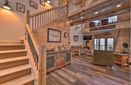 Pittsburg House | Rustic 3-Story Pittsburg Cabin w/Lake & Mtn Views