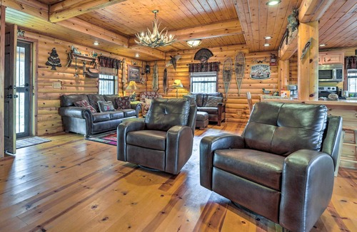 Eagle Rock Cabin | Rustic Cabin in Roaring River State Park!