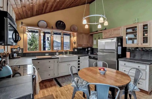 Great Valley House | Rustic Cabin, Wood Fireplace & Large Deck
