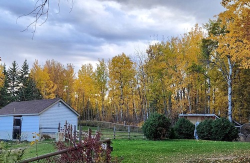 Parkland County Cabin | Rustic Countryside Cabin with Amazing Views in Parkland County, Alberta