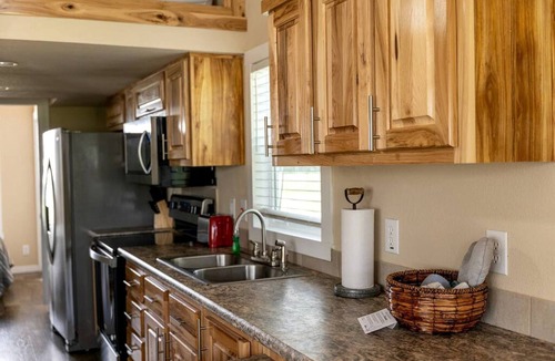 Satin Cabin | Rustic Elegance in Texas - Amazing Glamping Getaways in this Chilton Cabin Rental