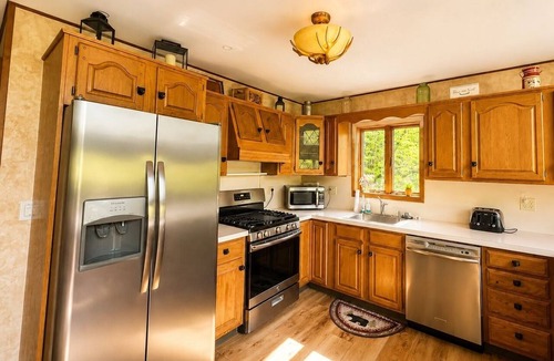 Lake Ariel Ski Chalet | Rustic Hideout Retreat Game Room Sleeps 11