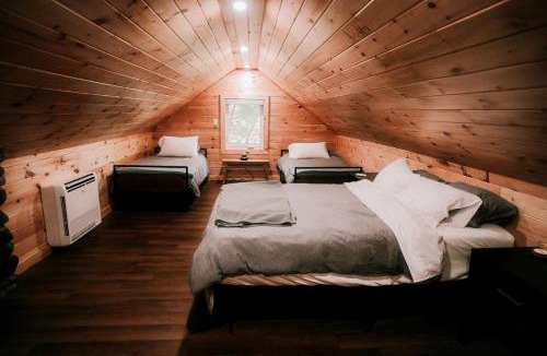 Corinth House | Rustic, Pet Friendly Cabin on the Hudson River, Perfect for a Glamping Weekend in the Adirondacks