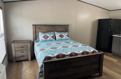 Sweeny Apartment | Rustic studio with AC and big screen tv in wonderful Sweeny