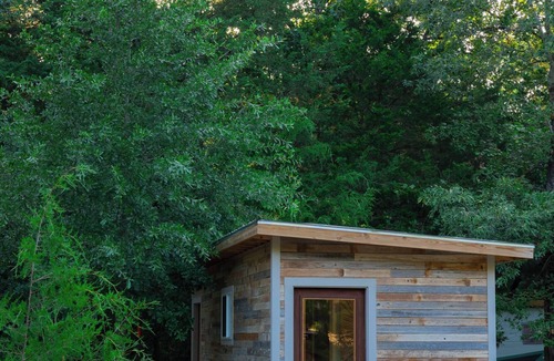 Honey Grove Apartment | Rustic Tent with shared Full Bath