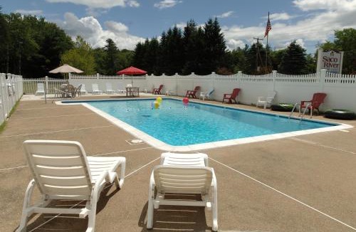 Center Conway Hotel | Saco River Motor Lodge & Suites