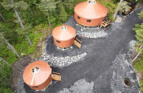 Seward Cabin | Safari Lodge Adventure Camp