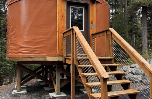 Seward Cabin | Safari Lodge Adventure Camp