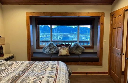 Seward Cabin | Safari Lodge