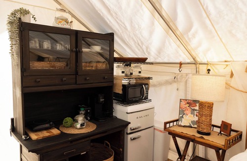 Honey Grove Apartment | Safari tent with full bath in the North Texas woods