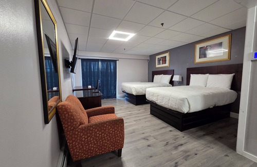 Auburn Hotel | Saffron Inn