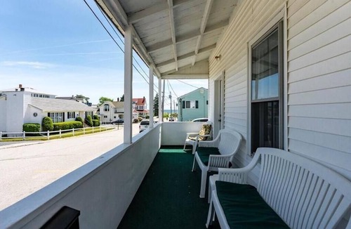 Old Orchard Beach Condo | Salty Air Suites, B: Easy to walk in, One level, 3 beds, ocean views.