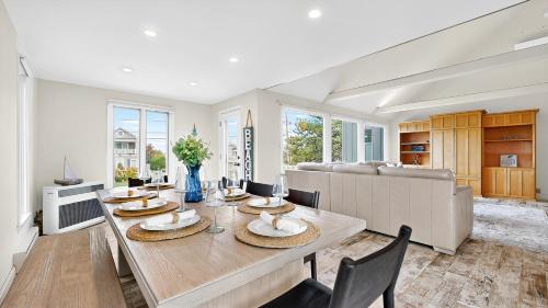 Scarborough House | Salty Dolphin by Bayley Vacation Rentals