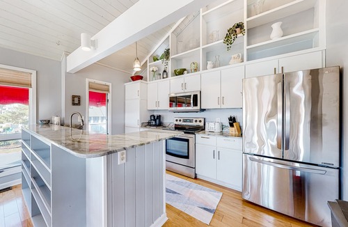 Sandpiper Pines House | Sandpiper Village home with private beach, fireplace, balcony, & washer/dryer