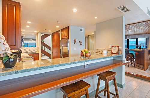 Kahana Condo | Sands Of Kahana 281 2bed/2ba Penthouse 1 Bedroom Condo