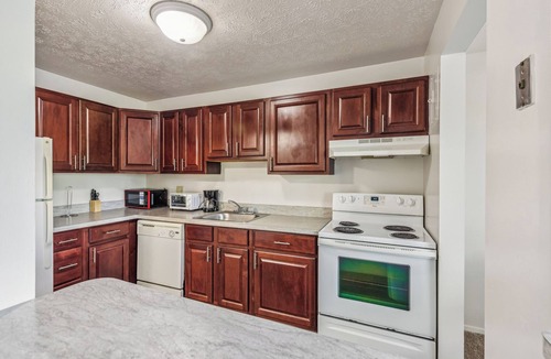Parma Apartment | Scenic Towers 3012 I Cozy & Comfy I Free Parking