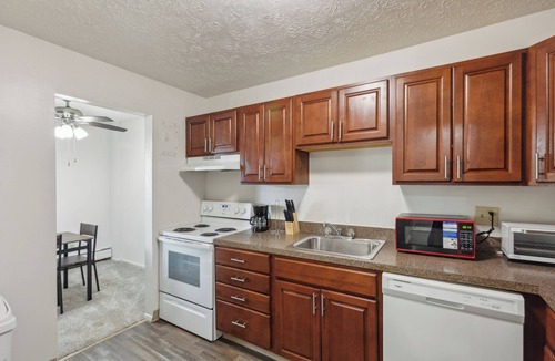 Parma Apartment | Scenic towers 3102 I Cozy & Comfy I Free Parking