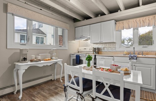 Scituate House | Scituate Seaside Escape – Sleeps 8, Walk to Beach