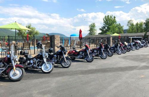 Lake George Resort | Scotty's Lakeside Resort