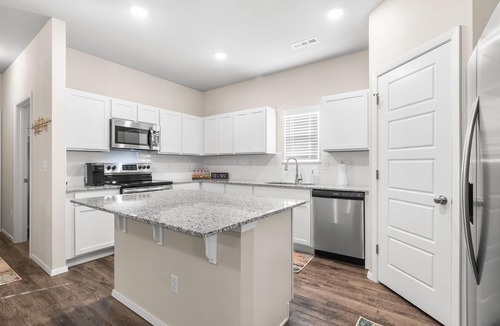 Fayetteville House | SEC & Family Fun, All in One