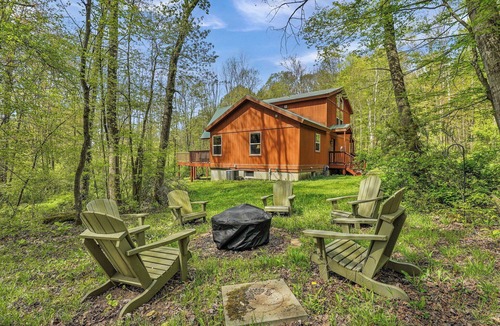 Salamanca Cabin | Secluded 3BR Cabin | Deck, Fire Pit, Fireplace