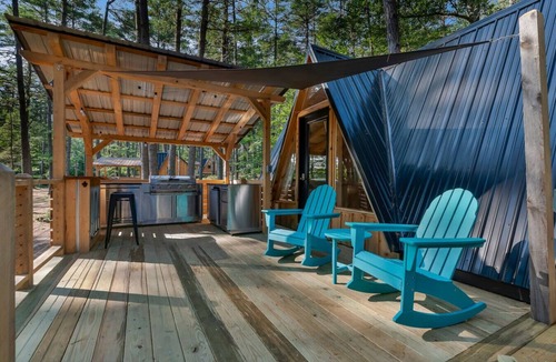 Oxford Cabin | Secluded A-Frame Cabin Near Ponds Oxford