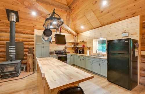 Greenville House | Secluded Greenville Cabin: Walk to Moosehead Lake!