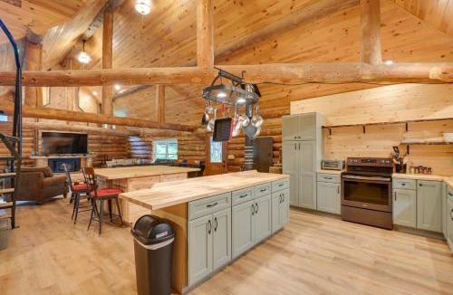 Greenville House | Secluded Greenville Cabin: Walk to Moosehead Lake!