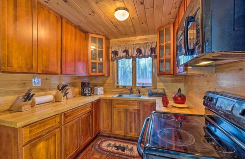 Johnsburg Cabin | Secluded Johnsburg Retreat w/Hot Tub & Fire Pit