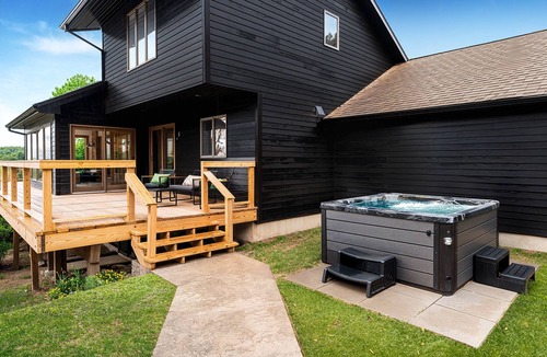 Ellicottville Cabin | ✨ Secluded Luxury w/Hot Tub, Firepit, Bar + Ultimate Privacy & Views
